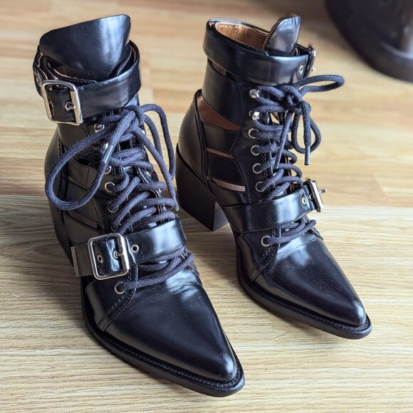 Chloe Shoes - CHLOE Rylee Cut out booties size 38